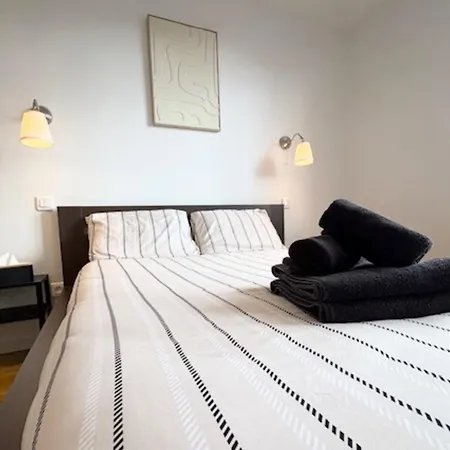 The Dutt's Cocoon Spacious And Charming T3 Apartment