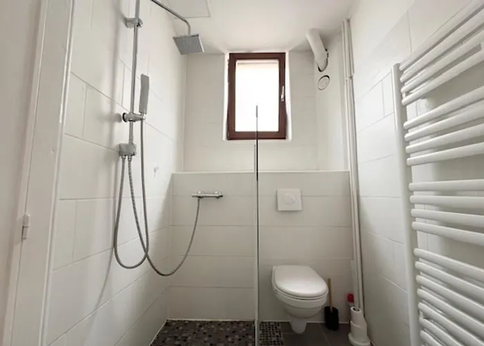 The Dutt's Cocoon Spacious And Charming T3 *